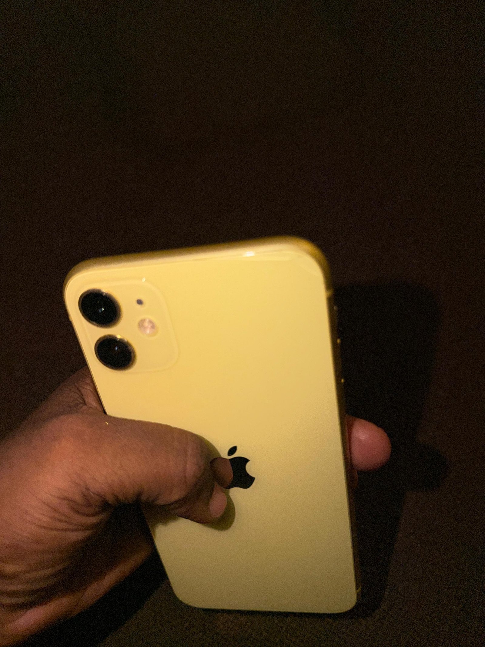 a7e286bb-3804-4bcc-9ff3-c376b2c20023 iPhone 11 64gb